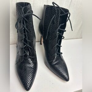 Gianni Bini black high heel booties
